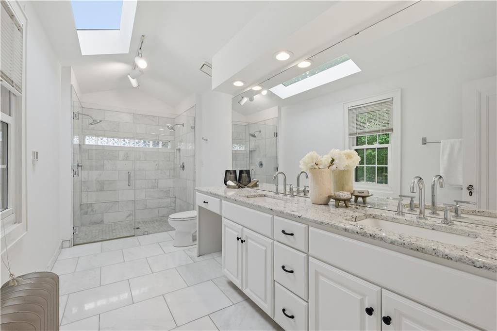 1211 W 61st Terrace — photo 26