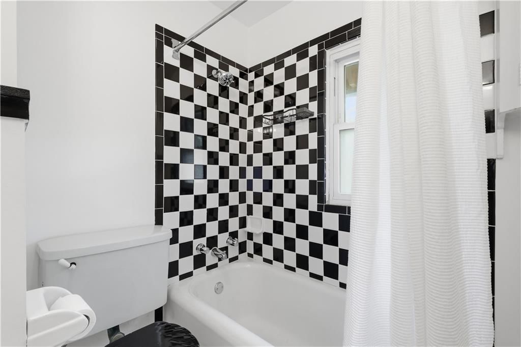 1211 W 61st Terrace — photo 31