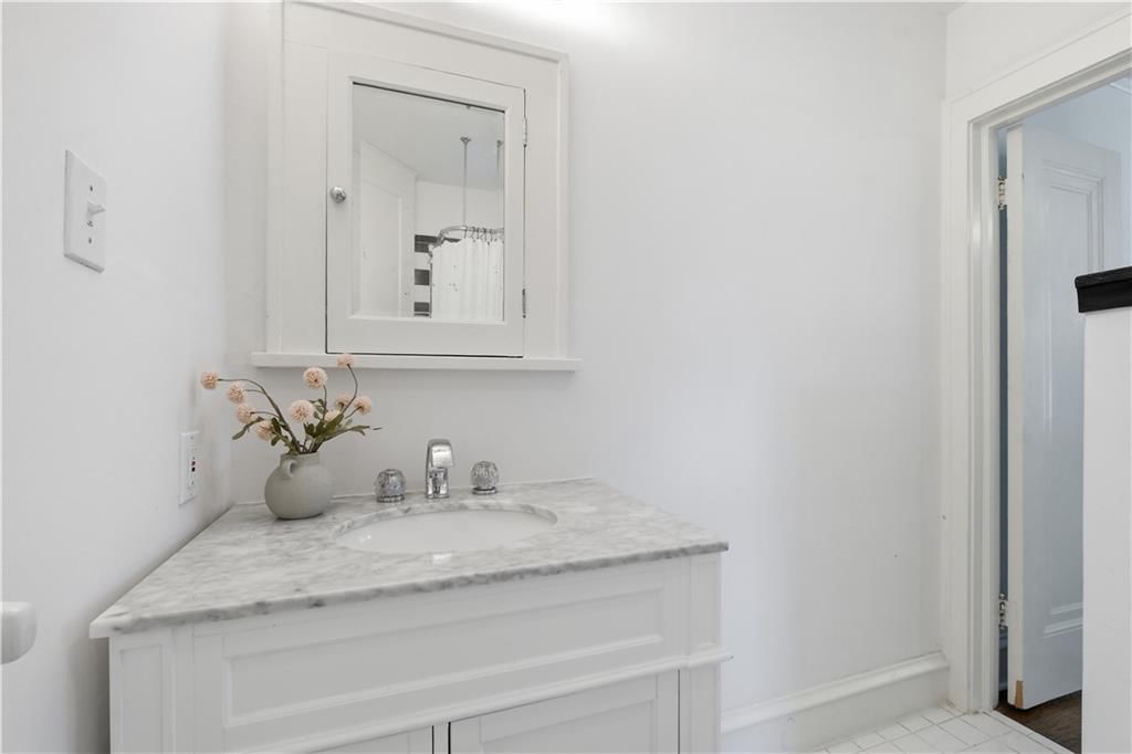 1211 W 61st Terrace — photo 32