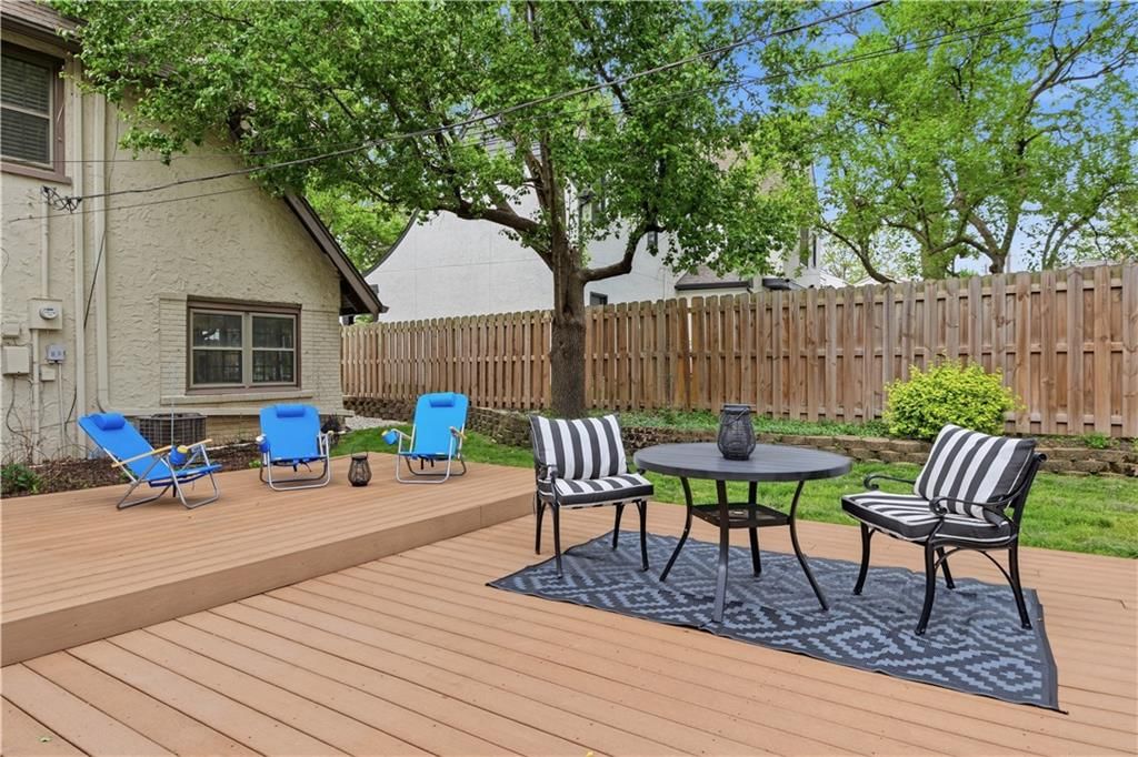 1211 W 61st Terrace — photo 38