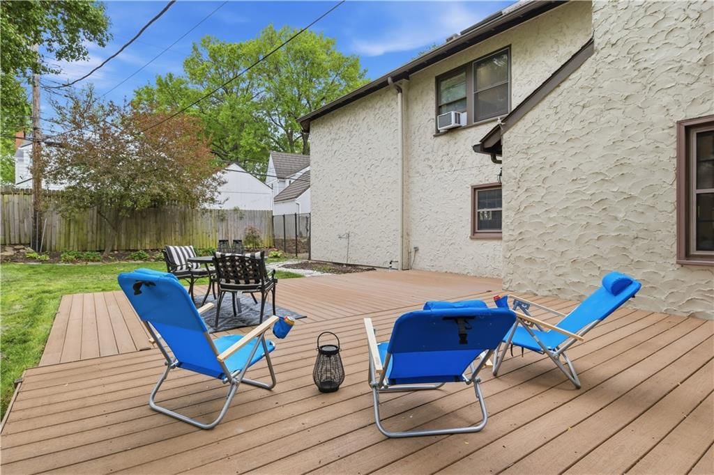 1211 W 61st Terrace — photo 39