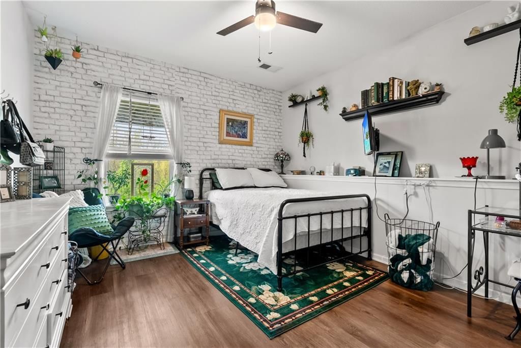 10312 N Hedges Avenue — photo 39