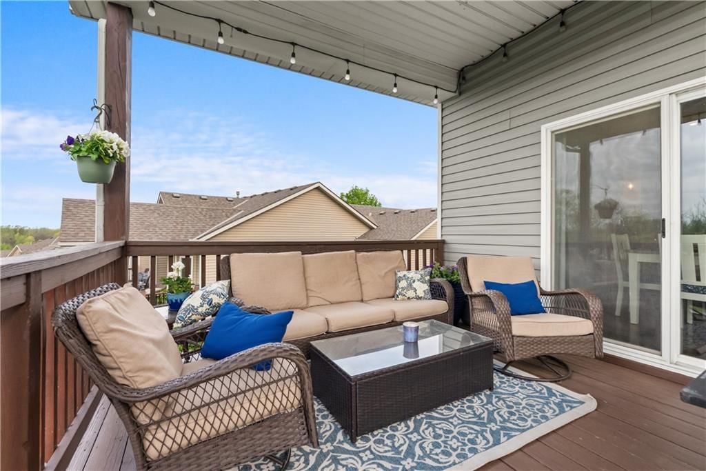 10312 N Hedges Avenue — photo 42
