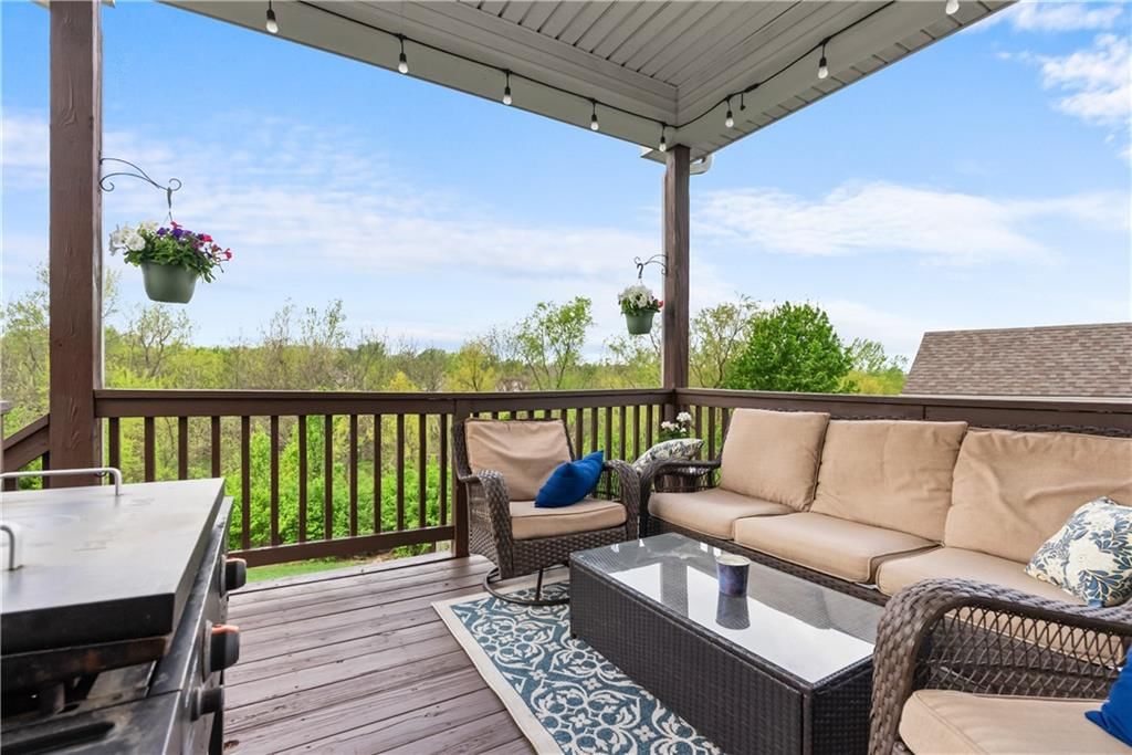 10312 N Hedges Avenue — photo 43