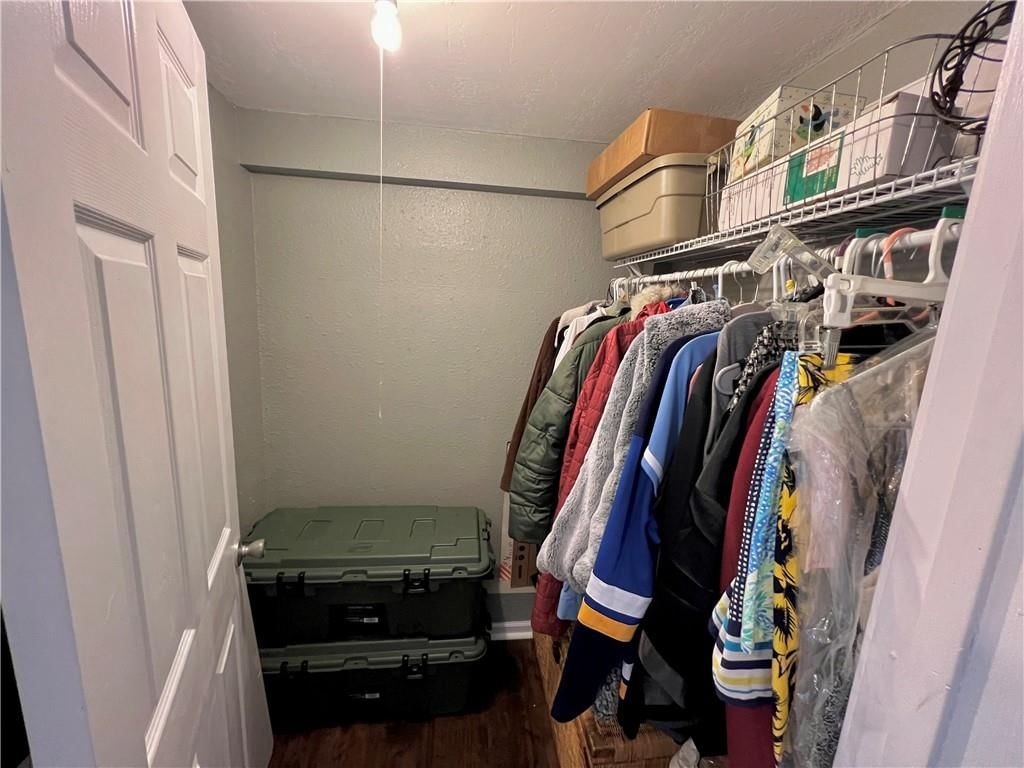 8207 Hemlock Street — photo 17
