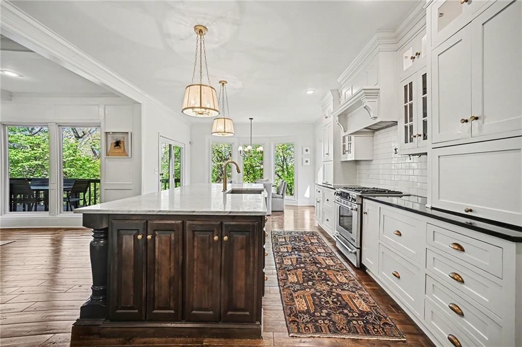 1129 Camelot Hill Street — photo 12