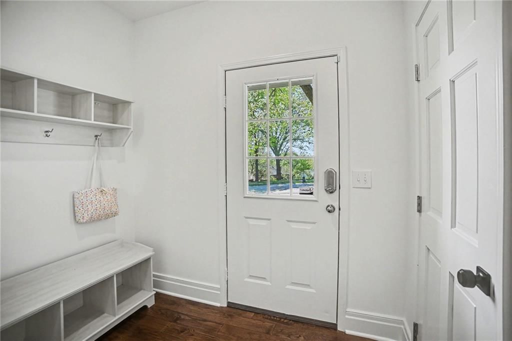 1129 Camelot Hill Street — photo 16