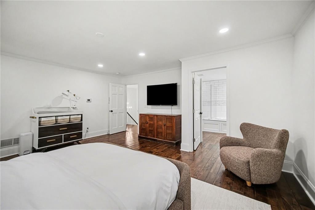 1129 Camelot Hill Street — photo 19