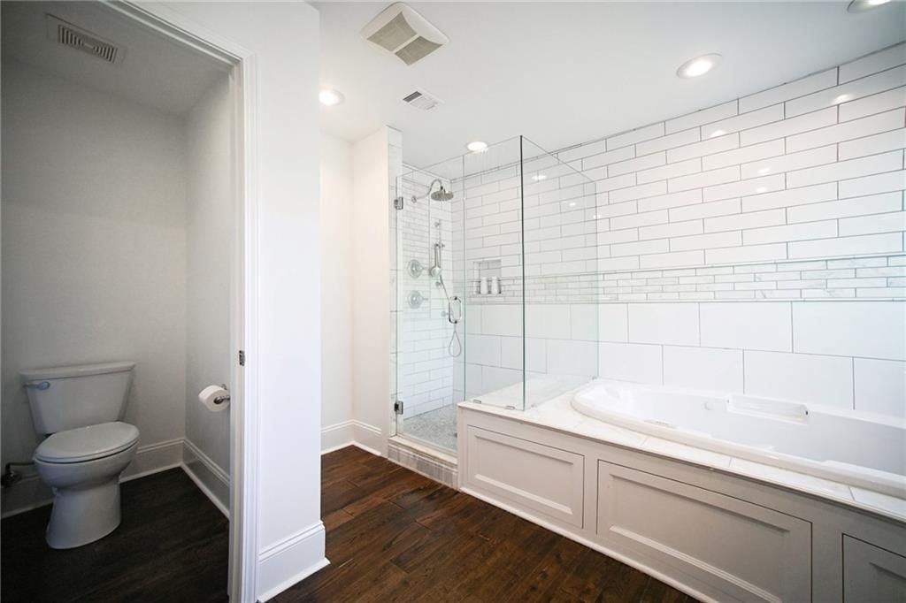 1129 Camelot Hill Street — photo 22