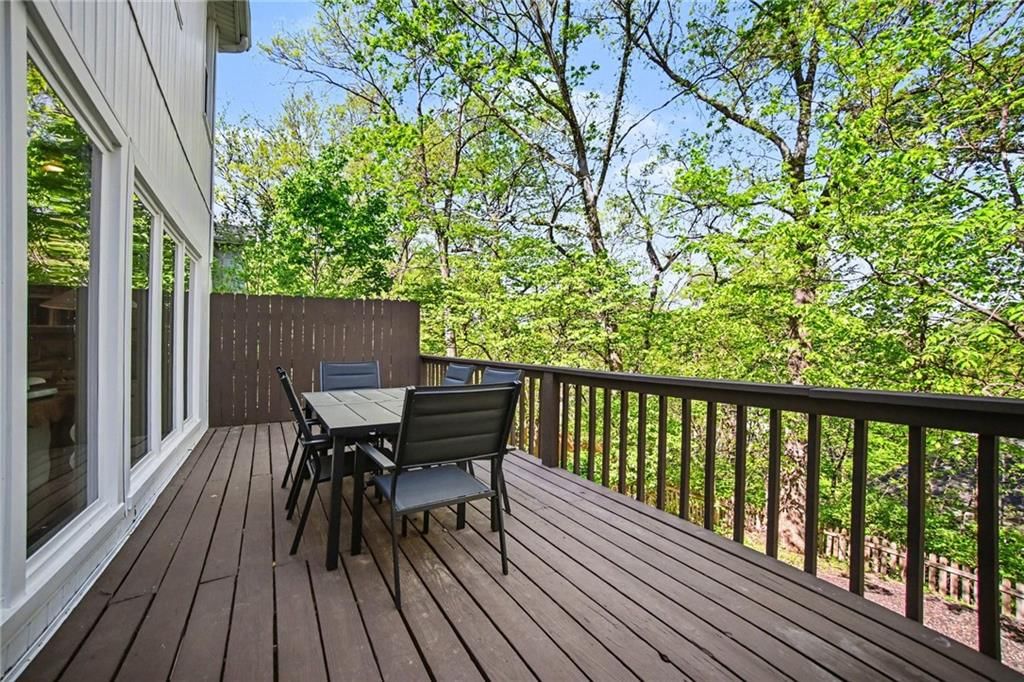 1129 Camelot Hill Street — photo 33
