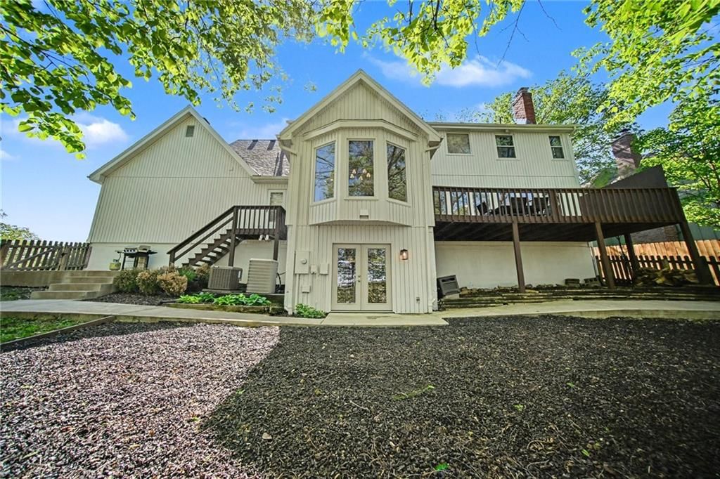 1129 Camelot Hill Street — photo 35