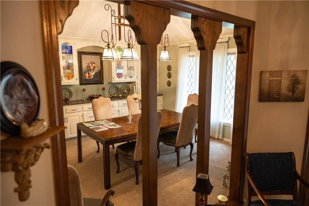 Photo 8 of 44 - 5611 NW Oak Ridge Court, Platte Woods, MO 64151
