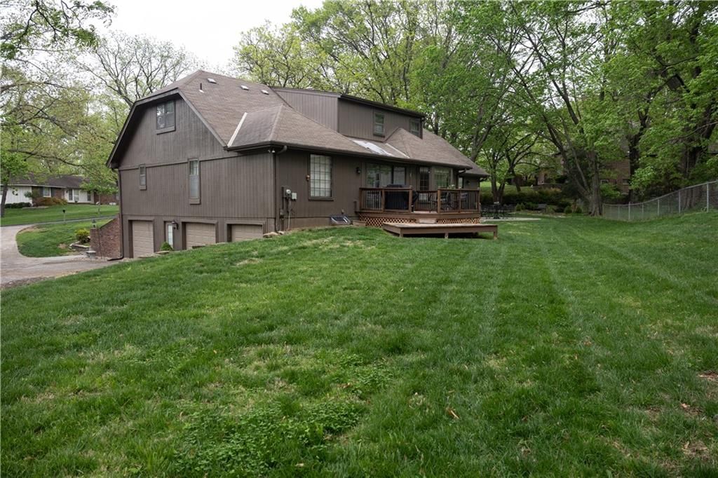 Photo 39 of 44 - 5611 NW Oak Ridge Court, Platte Woods, MO 64151