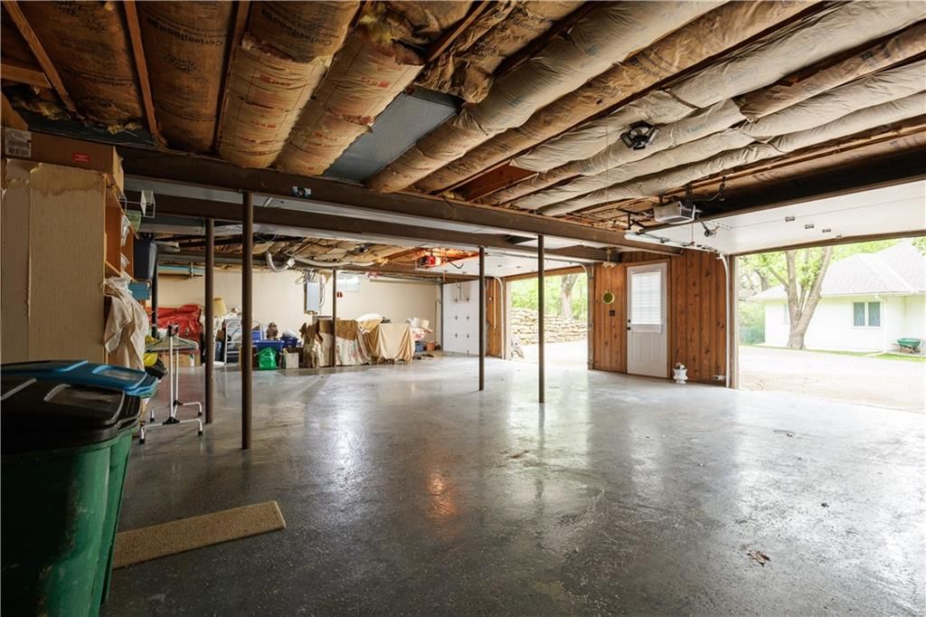 Photo 42 of 44 - 5611 NW Oak Ridge Court, Platte Woods, MO 64151