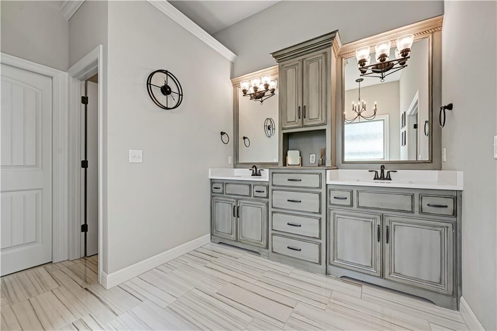 15705 Canterbury Street — photo 29