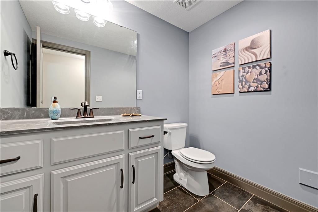15705 Canterbury Street — photo 34