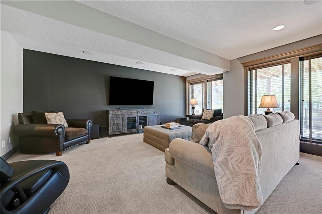 15705 Canterbury Street — photo 38