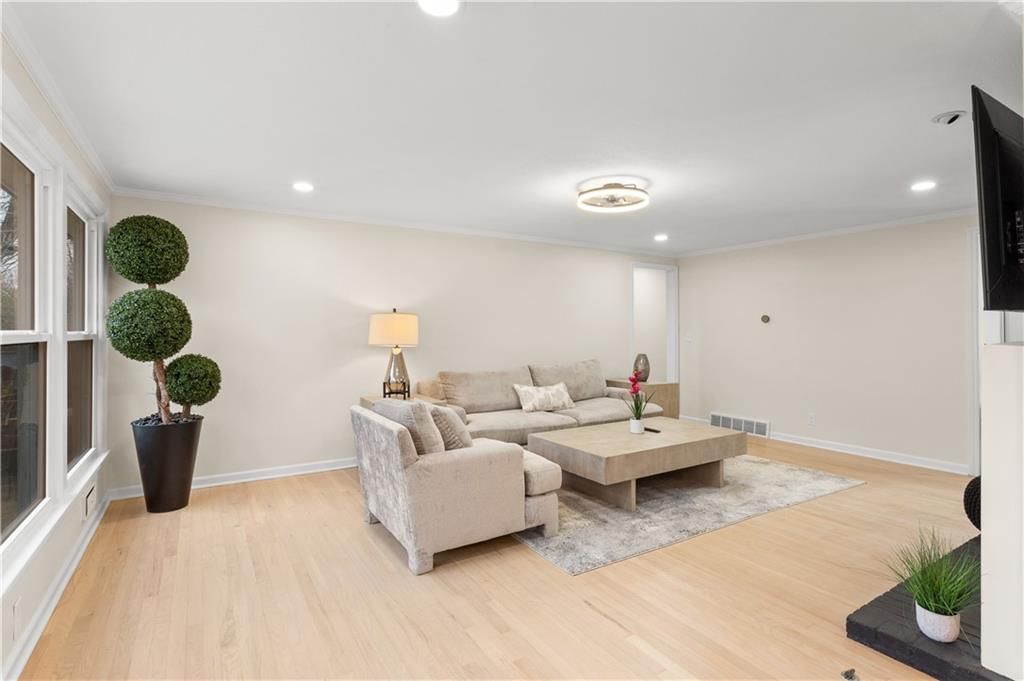 4808 W 77th Terrace — photo 10