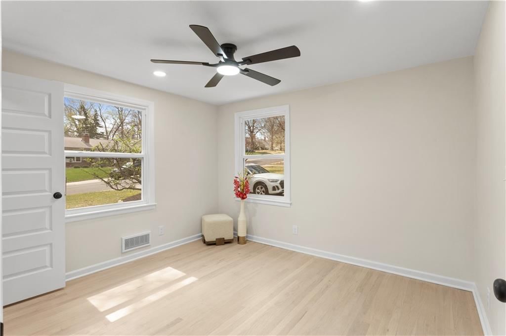 4808 W 77th Terrace — photo 11