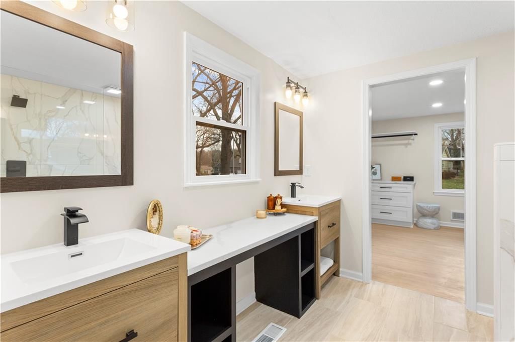 4808 W 77th Terrace — photo 24