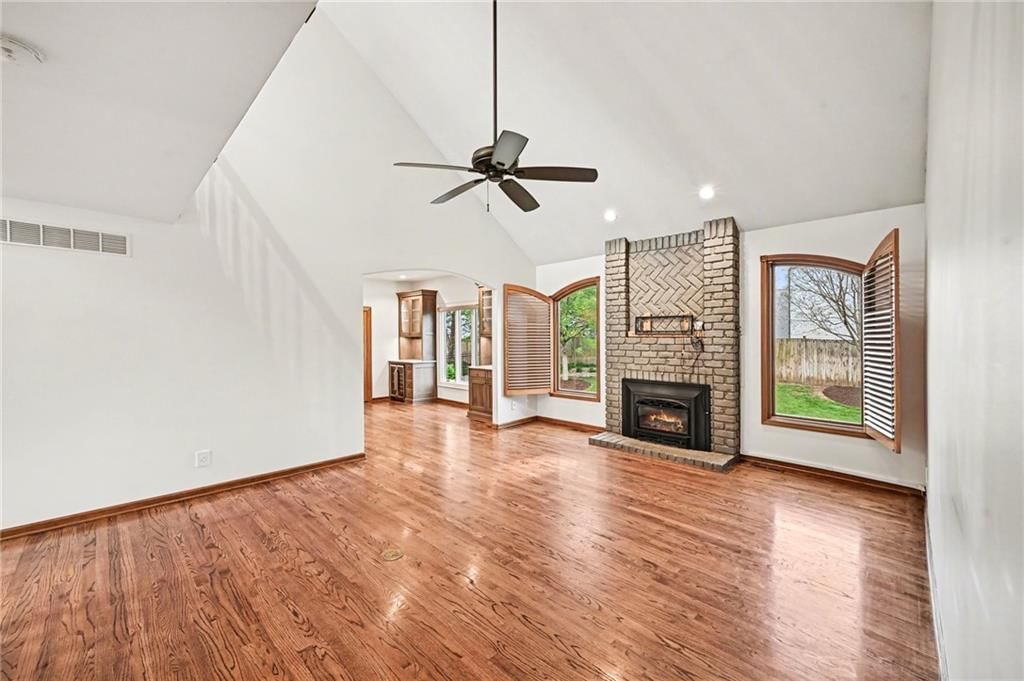 527 Canyon Drive — photo 13
