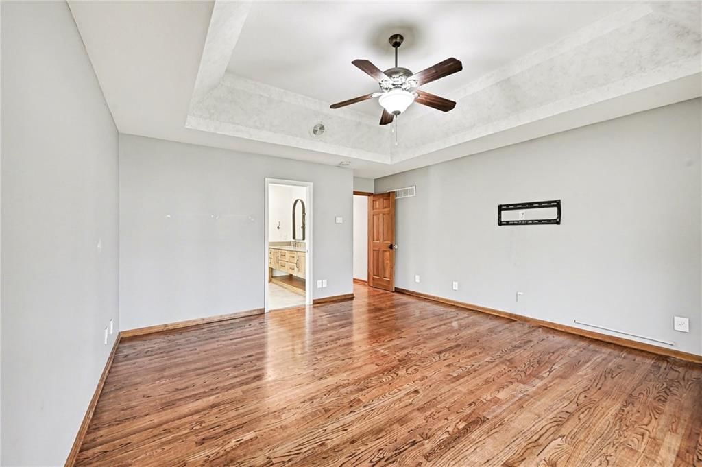 527 Canyon Drive — photo 17