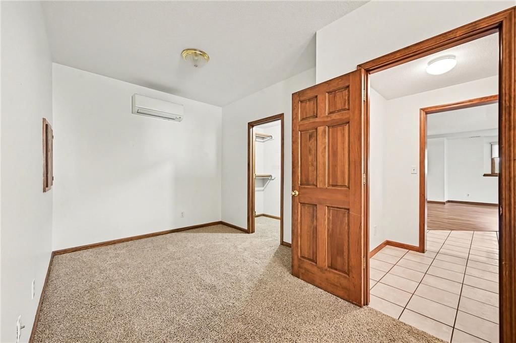 527 Canyon Drive — photo 27