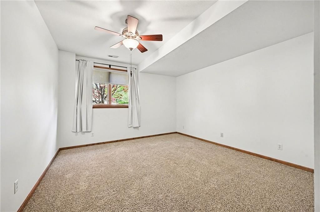 527 Canyon Drive — photo 28