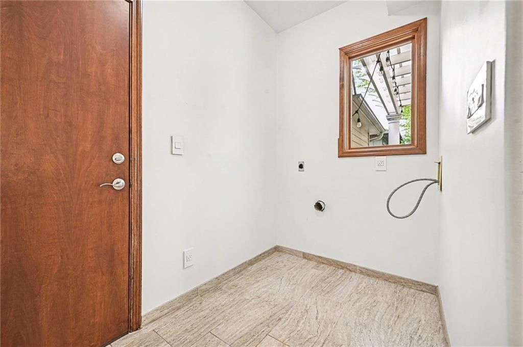 527 Canyon Drive — photo 35