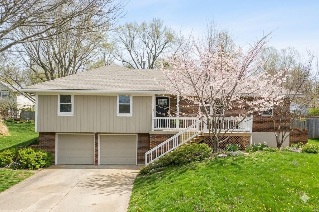 3517 NE Grant Street, Lee's Summit, MO