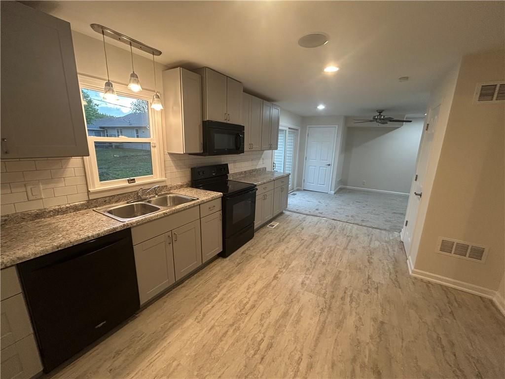 703 S Sixth Street — photo 17