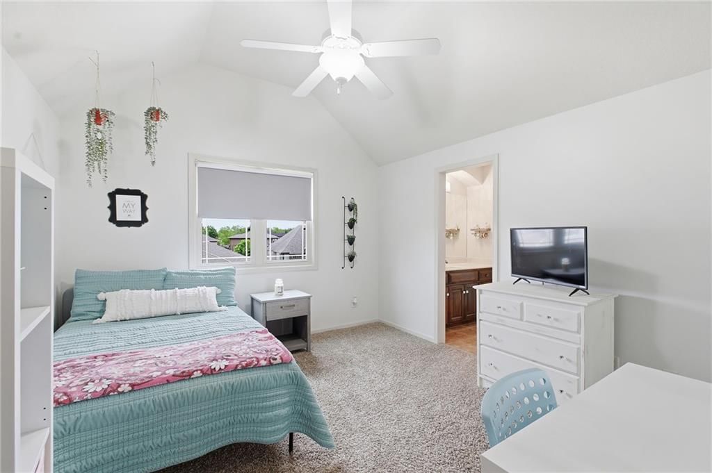 10838 S Carbondale Street — photo 32