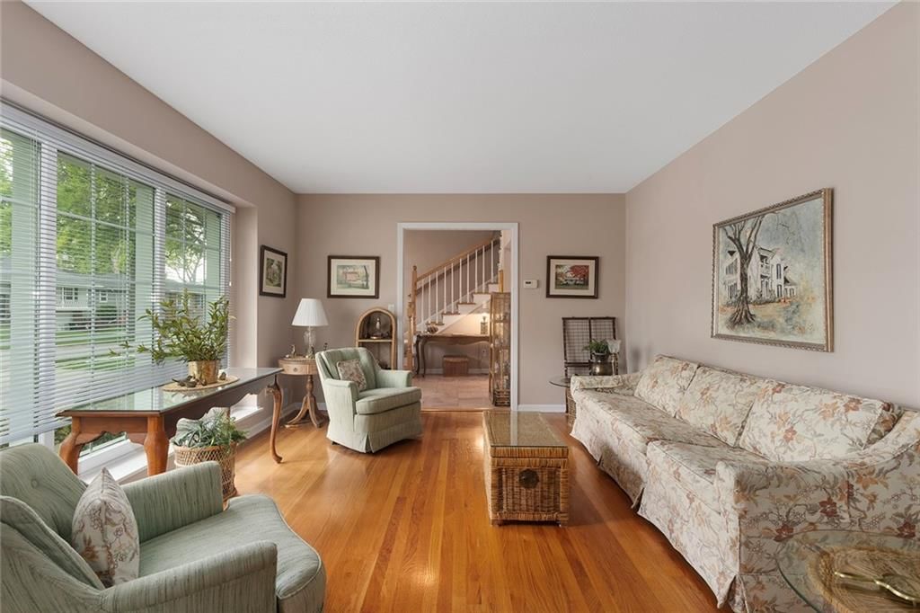 10 W Bridlespur Drive — photo 6