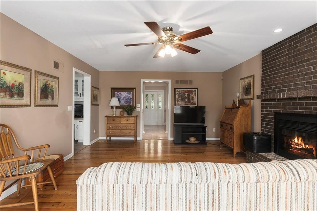 10 W Bridlespur Drive — photo 7