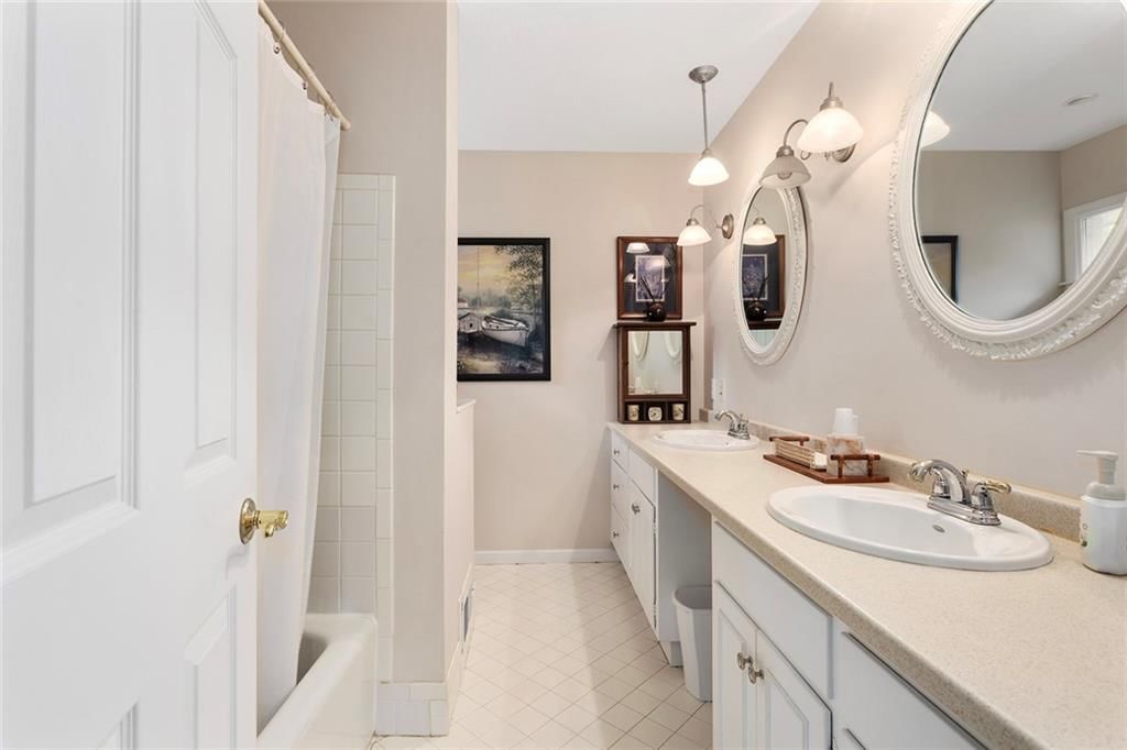10 W Bridlespur Drive — photo 27