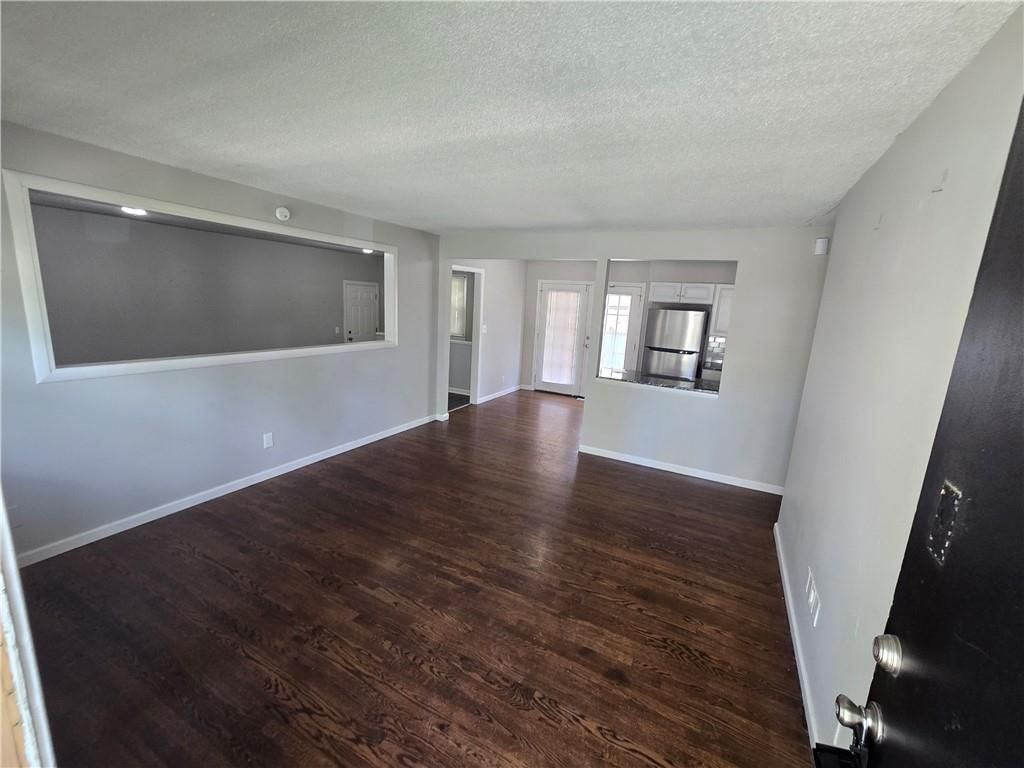 4001 S Pleasant Street — photo 2