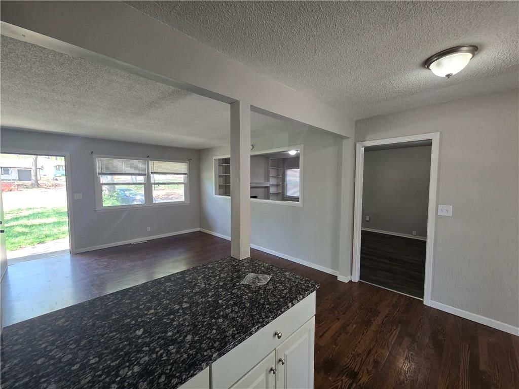 4001 S Pleasant Street — photo 3