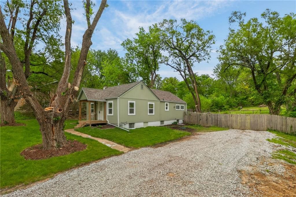 5915 Marion Avenue — photo 5