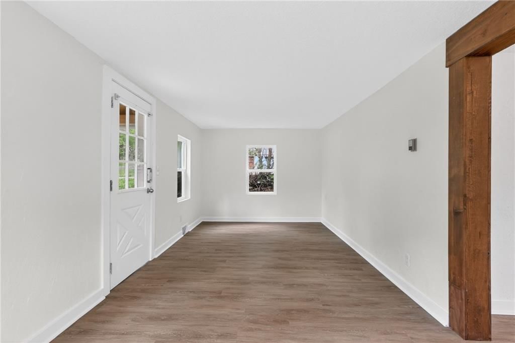 5915 Marion Avenue — photo 13