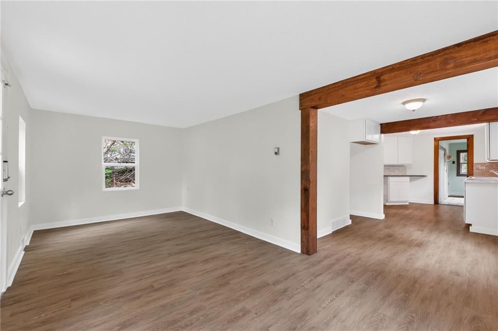 5915 Marion Avenue — photo 15