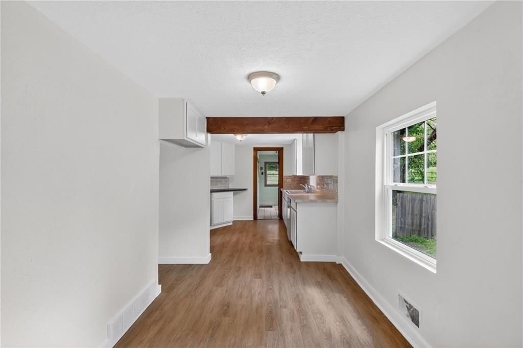 5915 Marion Avenue — photo 16