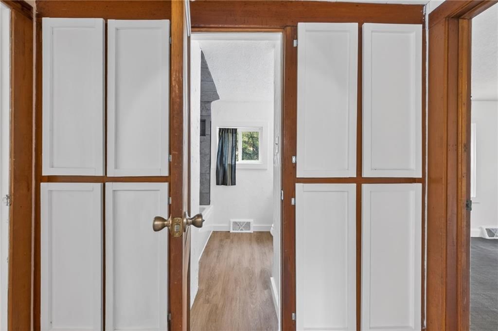 5915 Marion Avenue — photo 23