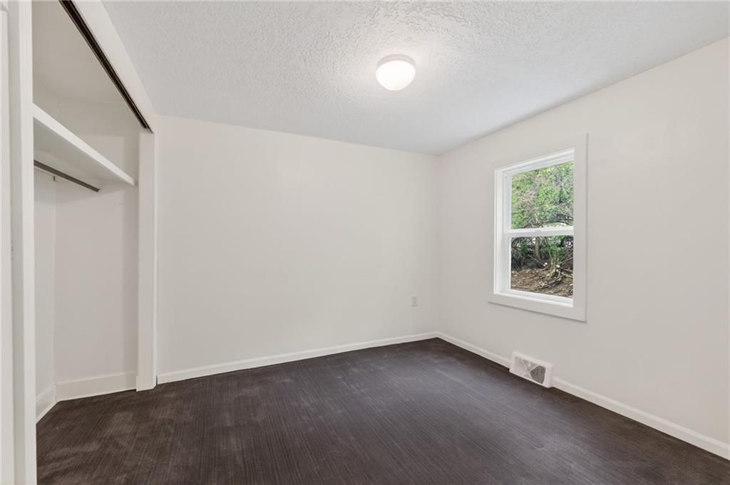 5915 Marion Avenue — photo 26