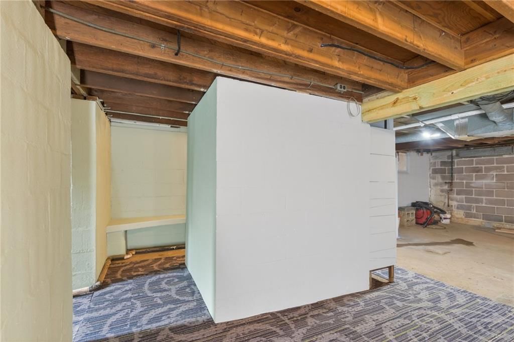 5915 Marion Avenue — photo 34