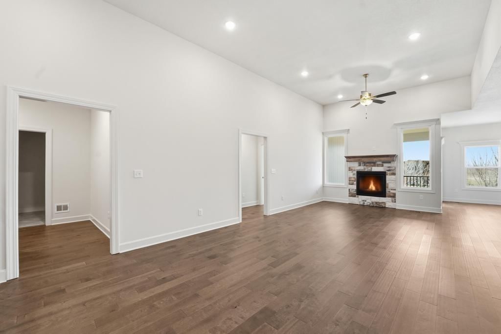 10022 N Oakland Avenue — photo 6
