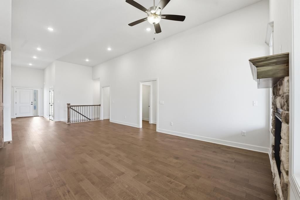 10022 N Oakland Avenue — photo 10