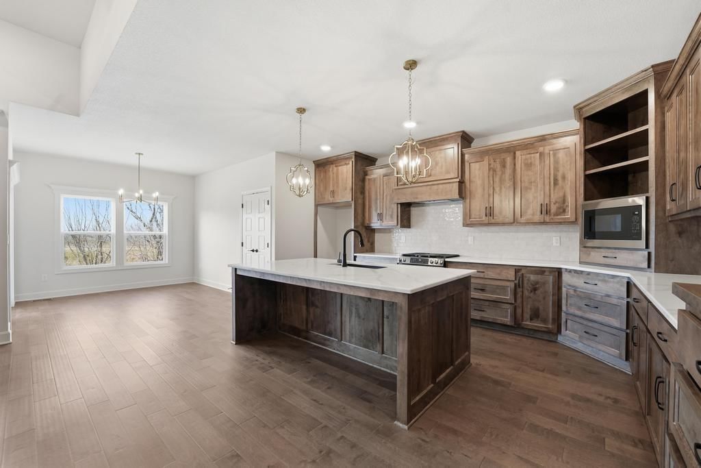 10022 N Oakland Avenue — photo 17