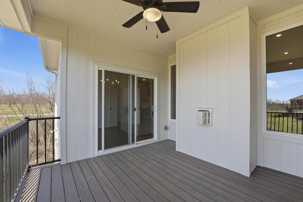 10022 N Oakland Avenue — photo 23