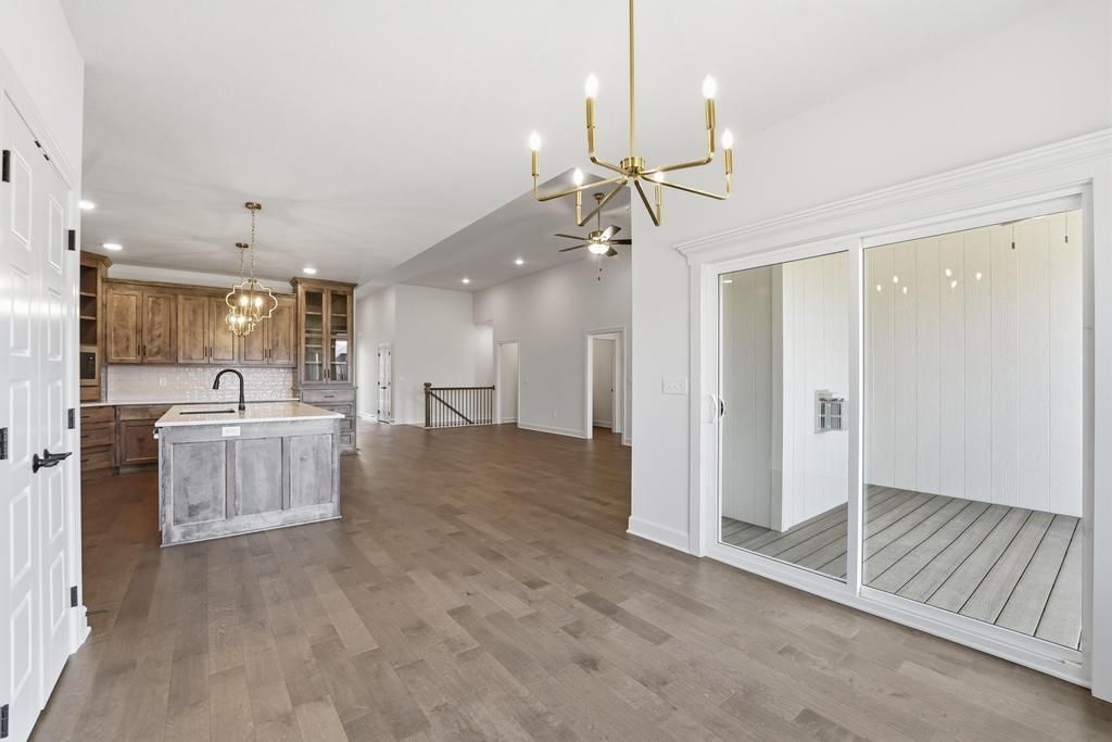 10022 N Oakland Avenue — photo 24