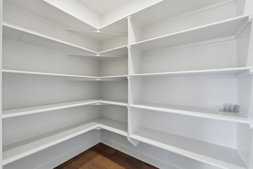 10022 N Oakland Avenue — photo 25
